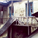 منزل آقای عبدالباقی روحانی، یکی از بهائیان ایول، پس از به آتش کشیده شدن آن توسط خرابکاران ناشناس در ارديبهشت ١٣٨٦.
